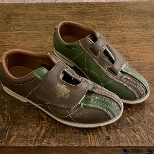 Cobra bowling shoes